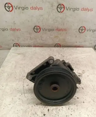 Mercedes-Benz C W204 Power steering pump A0064661501 7693900509