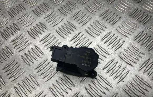 Mercedes-Benz C W203 Air flap motor/actuator A2038201642 EAB501 90533