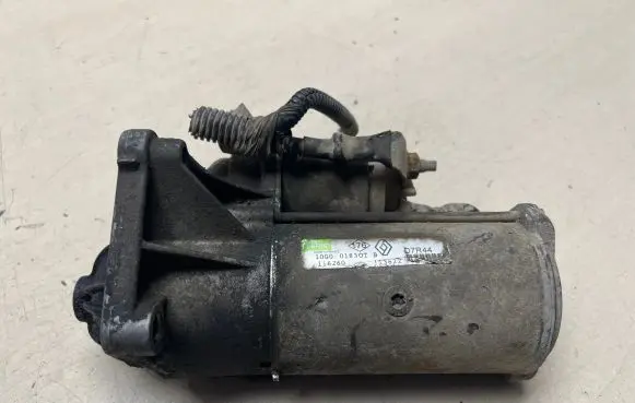 Renault Laguna I Starter motor 116260 D7R44 10G001830T