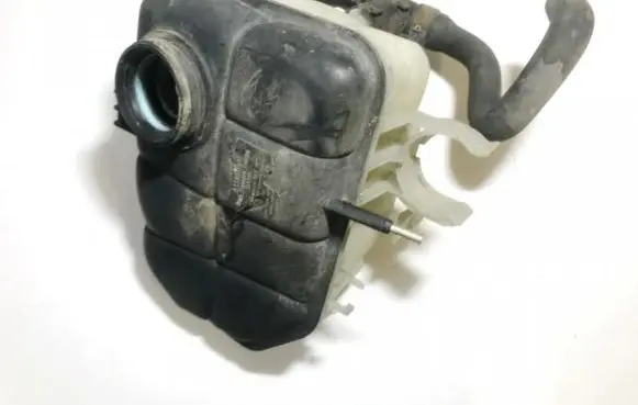 Mercedes-Benz C W203 Coolant expansion tank/reservoir 2035000049