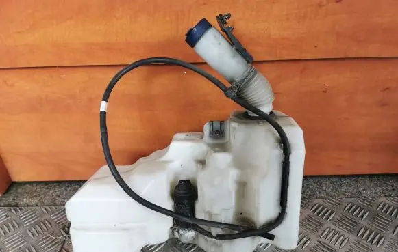 Fiat Ducato Windshield washer fluid reservoir/tank