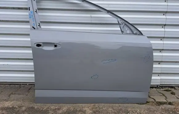Skoda Octavia Mk3 (5E) Front door 5E0831311