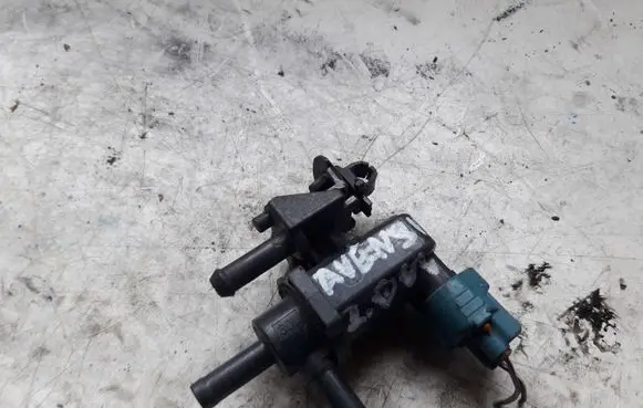 Toyota Avensis T250 Vacuum valve 9008091231