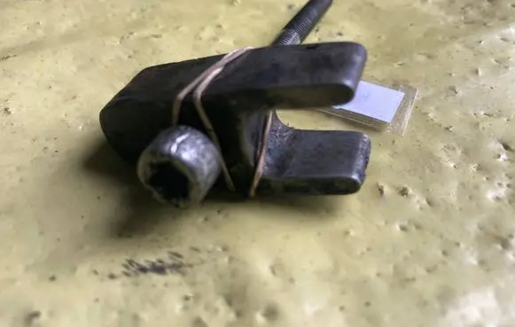 Mercedes-Benz B W245 Fuel Injector clamp holder A6420160038
