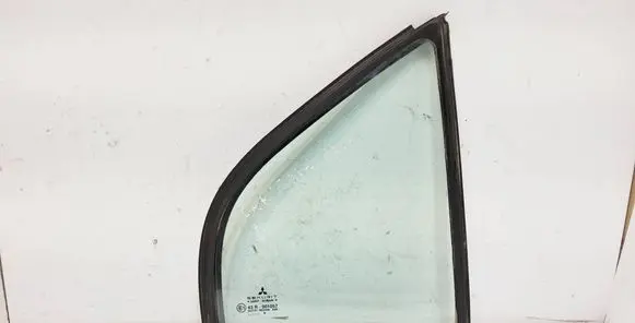 Rear vent window glass