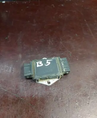 Audi A6 S6 C5 4B Ignition amplifier control unit 
