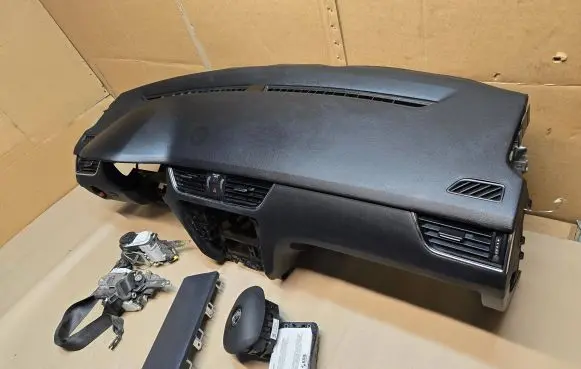 Skoda Octavia Mk3 (5E) Dashboard 5E1857007AD 367030187