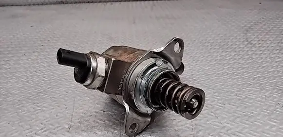 Volkswagen Jetta V Mechanical fuel pump HFS034A31