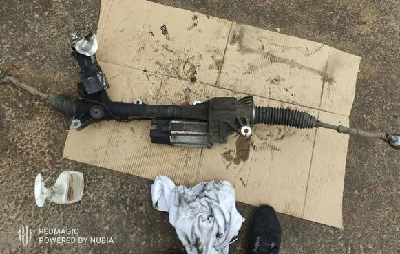 BMW 5 F10 F11 Steering rack 6854145