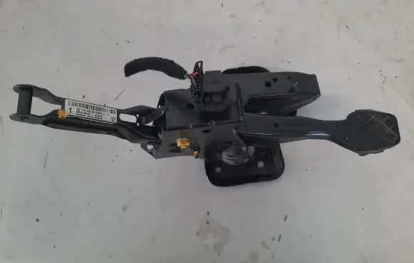 Volkswagen Polo IV 9N3 Brake pedal 6Q1721058AE