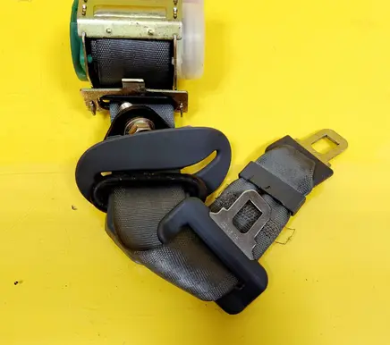 Hyundai Getz Rear seatbelt 784-3251