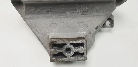 BMW 5 GT F07 Gearbox mounting bracket 6781229