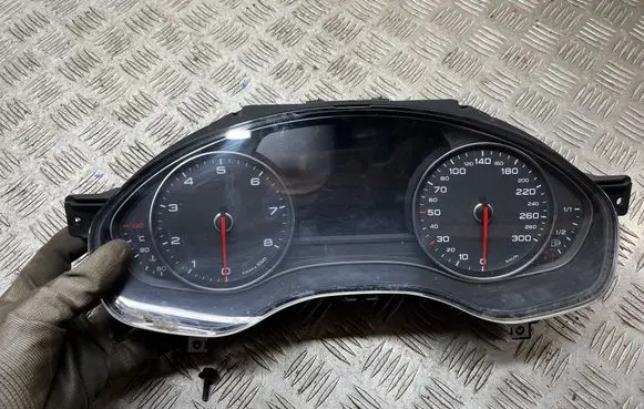 Audi A7 S7 4G Speedometer (instrument cluster) 4G8920931C 0263672093