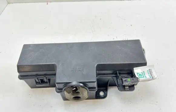 Opel Insignia A Tailgate hydraulic pump motor 13279362