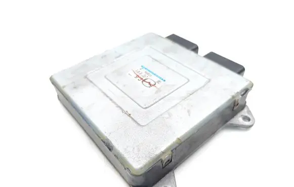 Mazda 5 Engine control unit/module LFD718881E