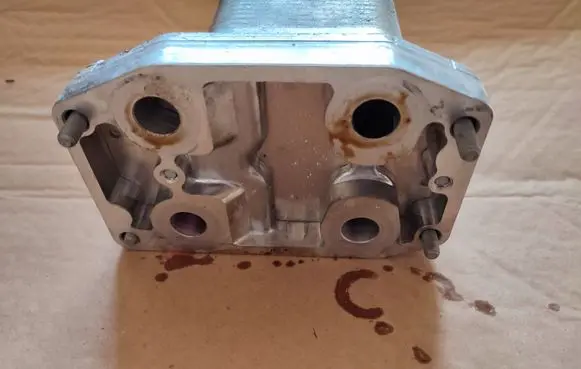 Volkswagen Golf VIII Oil filter mounting bracket 05C117013