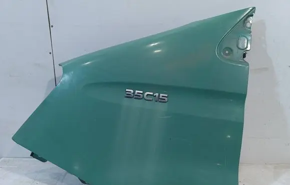 Iveco Daily 4th gen Fender 