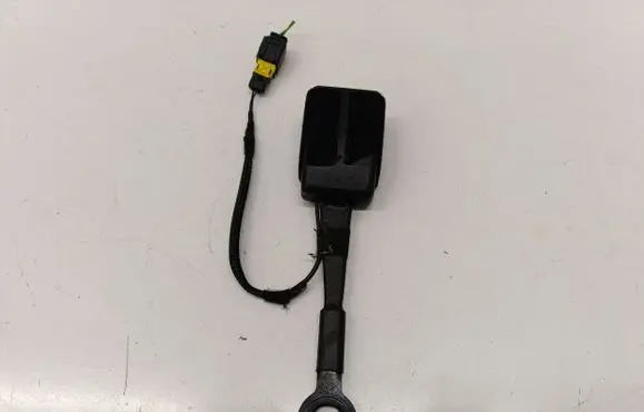 Opel Corsa F Front seatbelt buckle