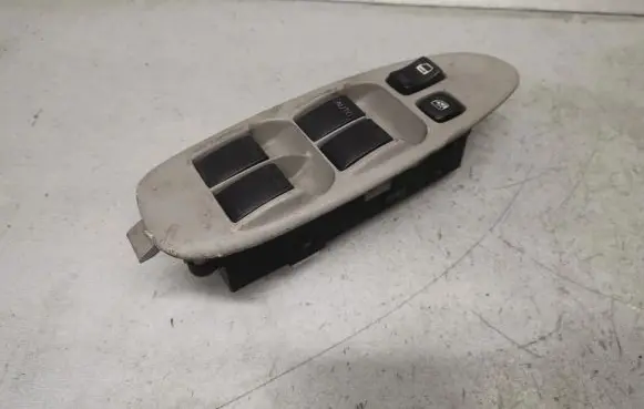 Nissan Almera Tino Electric window control switch