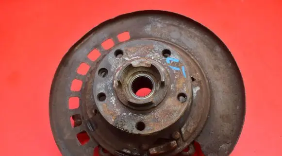 Audi Q7 4L Front wheel hub spindle knuckle
