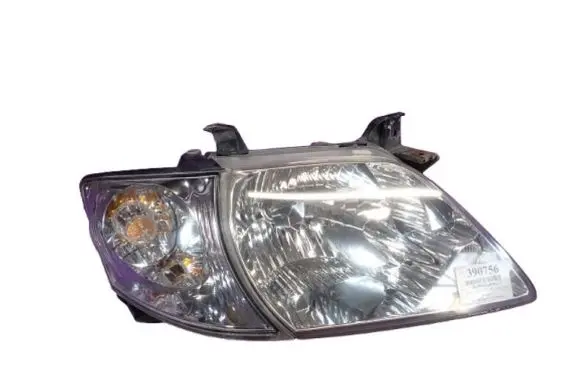 Mazda MPV II LW Headlight/headlamp P2018