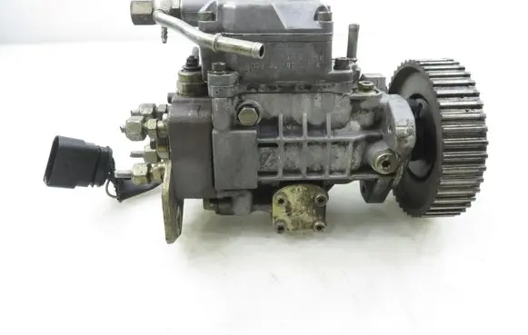 Volkswagen Golf IV Fuel injection high pressure pump 0460404977 038130107D