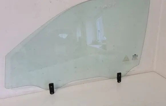 Hyundai Tucson JM Front door window glass four-door