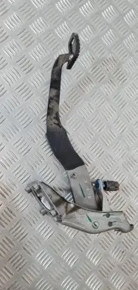 Mitsubishi L200 Brake pedal