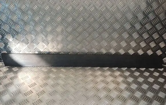 Volkswagen PASSAT B5 Front door trim (molding) 3B0854939B