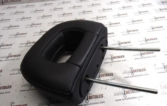 Mitsubishi Outlander Front seat headrest 