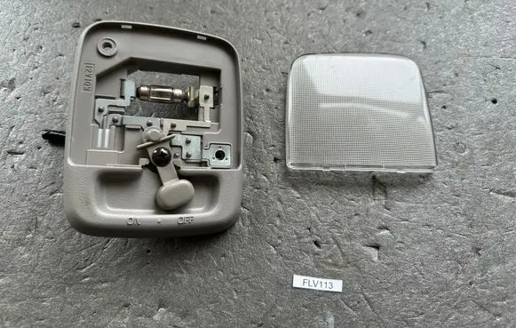 Nissan Patrol Y61 Headlining lighting console trim 264100V000