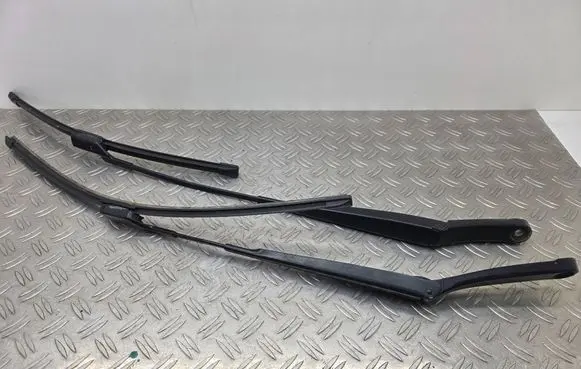 Volkswagen PASSAT B7 Front wiper blade arm 3C1955409C