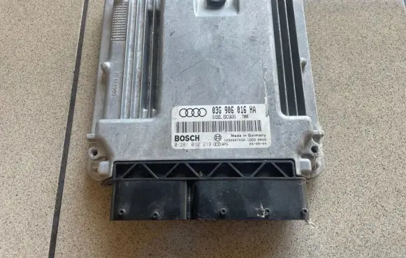 Audi A4 S4 B6 8E 8H Engine control unit/module ECU 03G906016HA