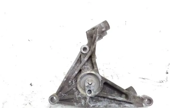 Cadillac CTS Generator/alternator bracket 12577183