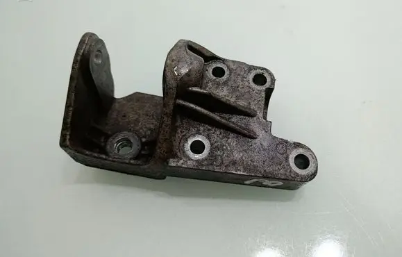 Citroen C5 Engine mounting bracket 9672677680