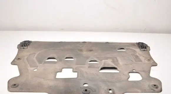 Volvo XC90 Engine splash shield/under tray 32226491