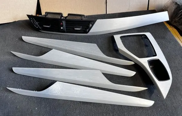 BMW X1 E84 Dashboard glove box trim braknumeruczci