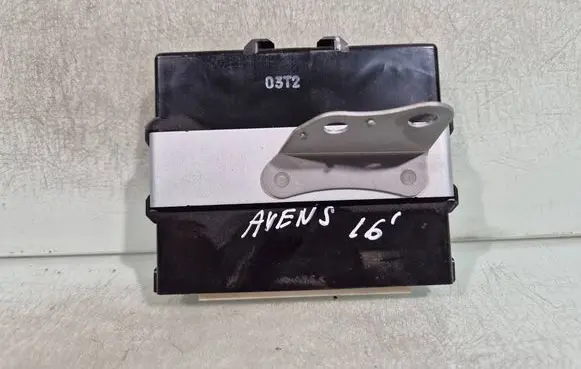 Toyota Avensis T270 Keyless (KESSY) go control unit/module 8999005090 MB2329004050