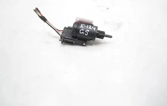 Volkswagen Golf V Brake pedal sensor switch 3B0945511C 05311 19322010