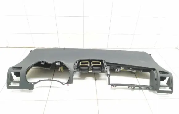 Toyota Auris 150 Dashboard 553024201001 001122407kj6