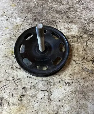 Volkswagen Golf V Crankshaft pulley 03C105255A
