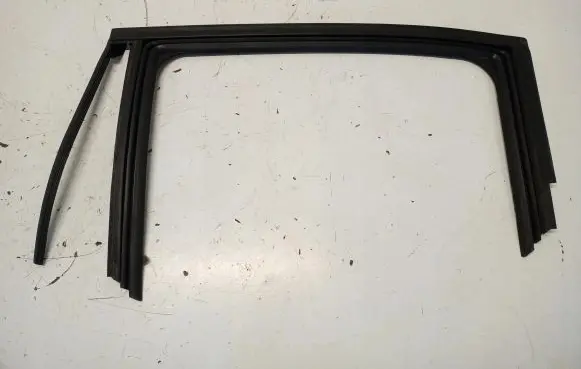 Citroen C3 Rubber seal rear door 9813202180
