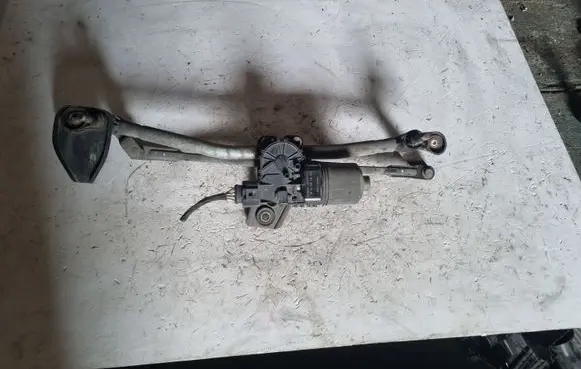 Opel Astra H Front wiper linkage and motor 0390241538