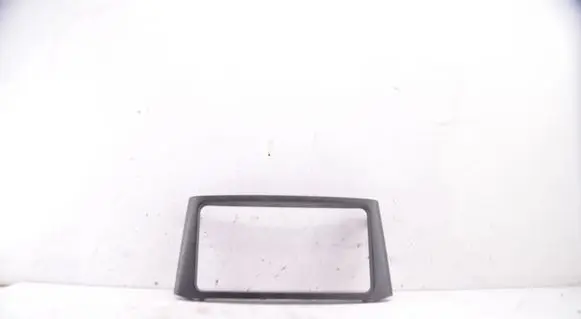 Toyota Avensis T250 Radio/GPS head unit trim 8517