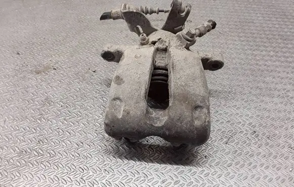 Opel Insignia A Rear brake caliper