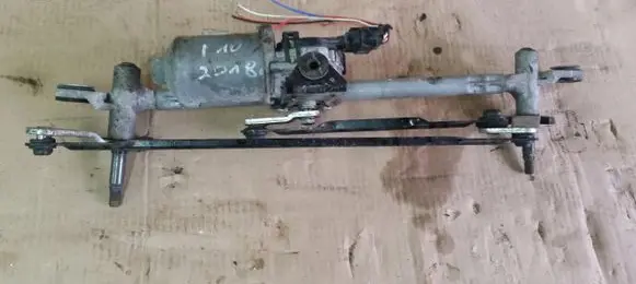 Hyundai i10 Front wiper linkage and motor 98100B4000