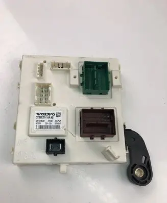 Volvo XC40 Comfort/convenience module 32320214AA