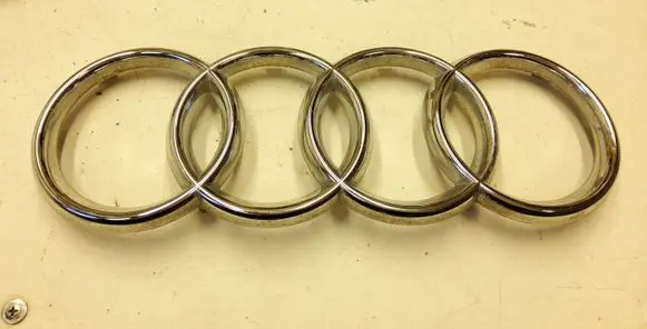 Audi Q5 SQ5 Manufacturer badge logo/emblem 8R0853651