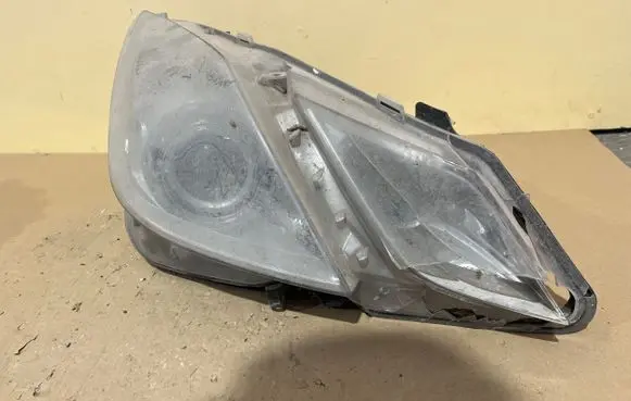 Mercedes-Benz E W212 Headlight/headlamp
