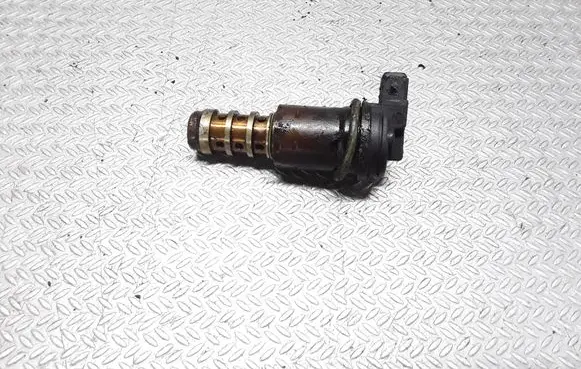 BMW 7 E65 E66 Camshaft vanos timing valve 170732308